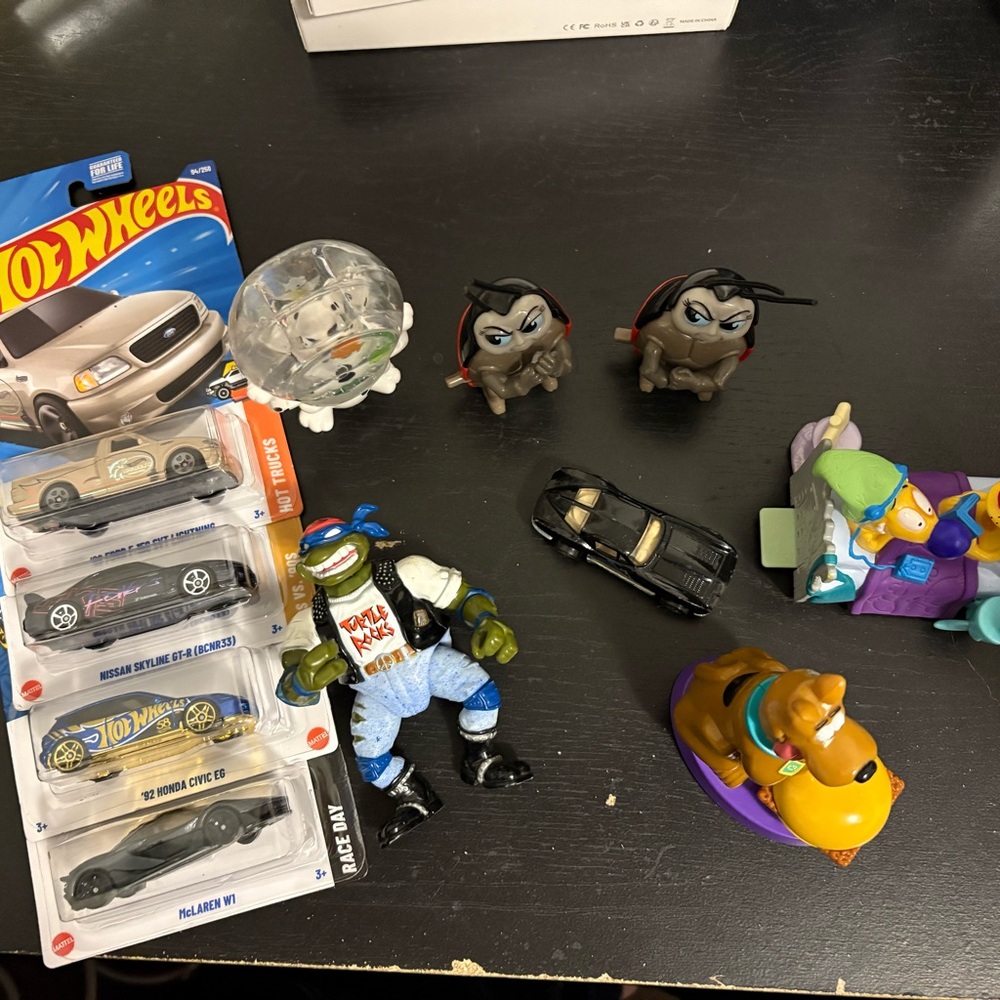 Hot Wheels Die-Cast Car Set - Black and Silver